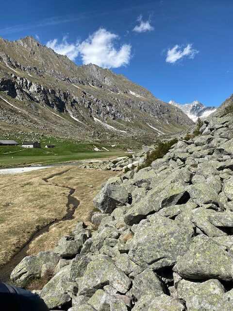 Foto di montagne rocciose